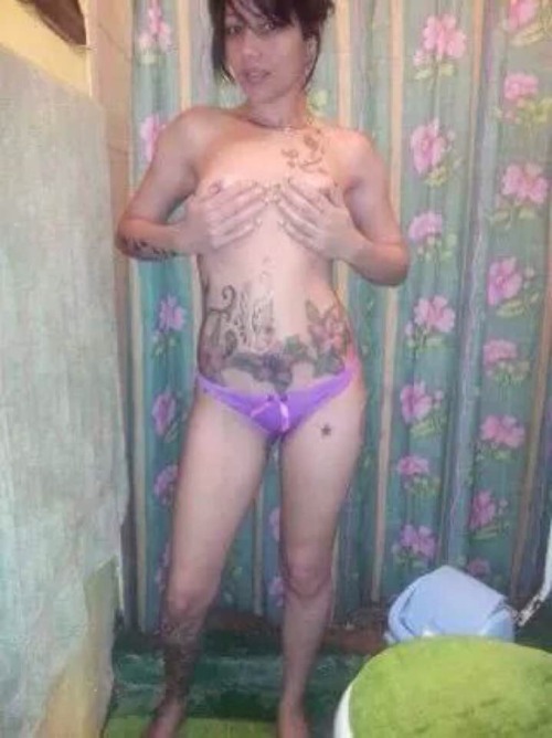 ajodelpai: Aquí una petición de otra chica estas fotos ovio son de hace tiempo y est&a