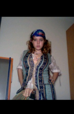 trashfirefallon:  Cursed vintage photo of me on pirate day in college