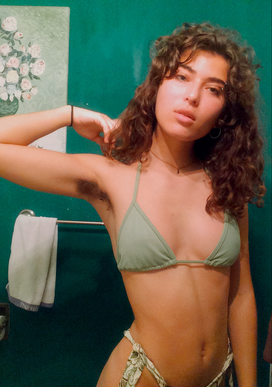 noshavebabe:beach day