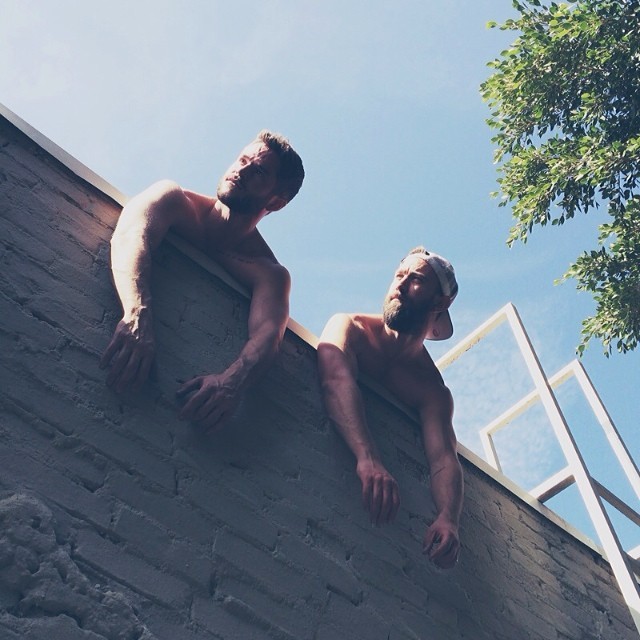 agliuk:  We look to the sun W/ @lukeaustinphotosthe3rd Photo courtesy of @kylekriegerhair