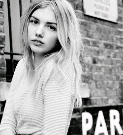 secretvampire77:  Hannah Murray