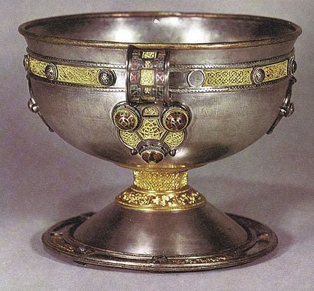 coolancientstuff:he Ardagh Hoard, best known for the Ardagh Chalice, is a hoard of metalwork from th