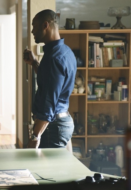 lamarworld1:Isaiah Mustafa booty