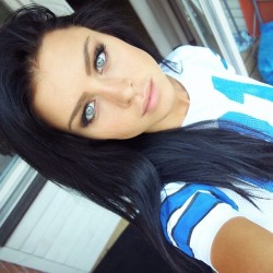 greeneyesaresexy:  football-fantasies:    Click for more Sweets and 26.600 followers.   .  . 