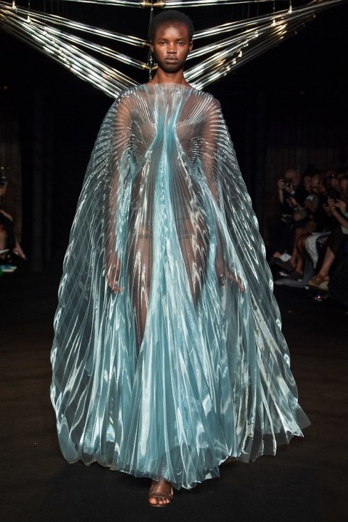 bvlgaria: akiima and shanelle at iris van herpen haute couture fall 2018