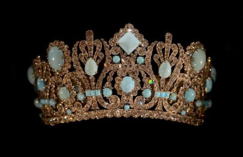 The diadem of Archduchess Marie-Louise of Austria; most likely a wedding gift from Napoleon I to his