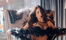 Make Me Choose Anonymous Asked: Isabelle Lightwood Or Clary Fray