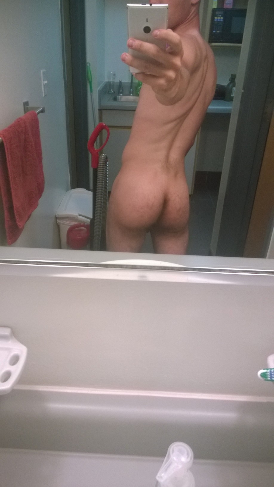 str8guysgonewild:  Air Force cutie:) he showed ass today….
