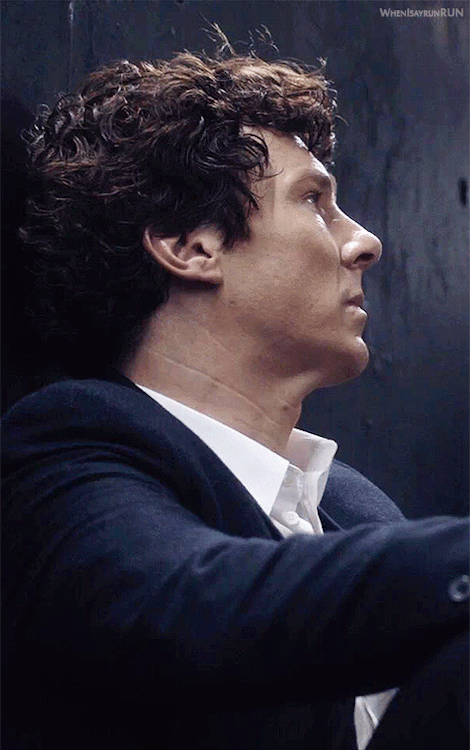 sincerely-chaos:bertilakslady:whenisayrunrun:So HOTAt times I found Benedict almost distractingly be
