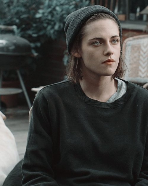 Kristen Stewart as Maureen - Film: Personal shopper