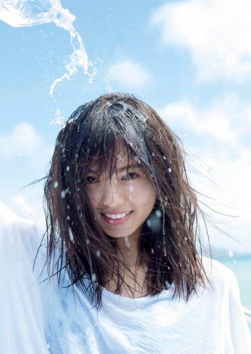 sakagumi46: 乃木坂46 齋藤飛鳥 / 1st 写真集『潮騒』edit 夏音 ❶(トリミング・補正など) reblogged with tintum.