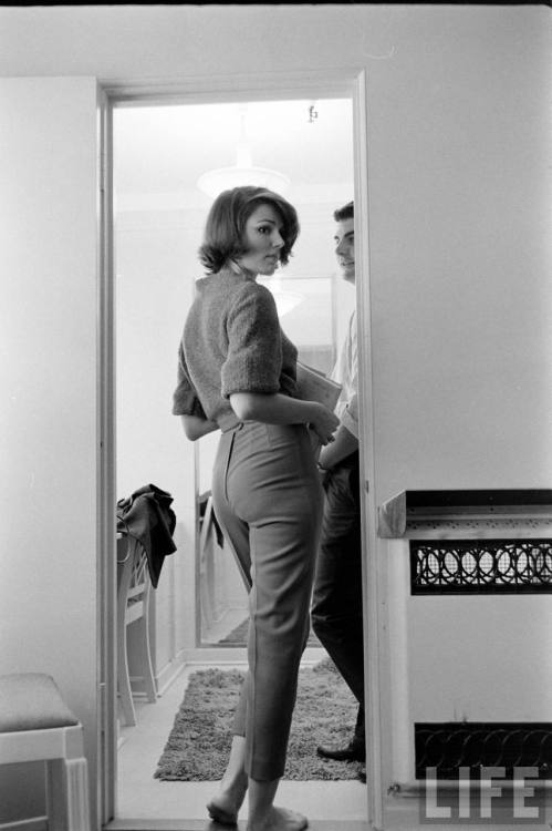 Paula Prentiss and Richard Benjamin(Allan Grant. 1961)