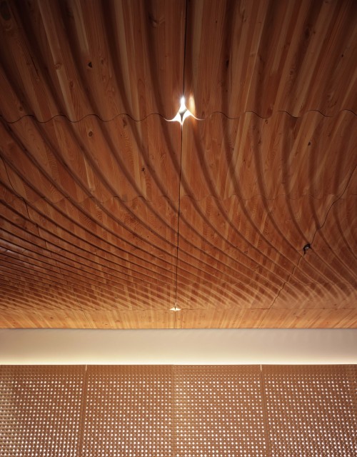 {Loving the rippled surfaces in this space by Belzberg Architects. } The Ahmanson Founders Room is a