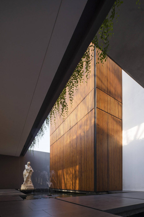 Serene Timber Screen House in Jakarta