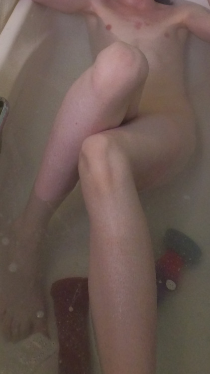 Some more bathtime pictures. Honestly I didn’t even take that many, I was just testing out the whole “underwater / steamy lense” thing. Hrm. Maybe shower fun next time. Certainly outdoor fun. But, that’ll be after Goth Weekend up in Whitby,