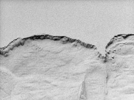 highvolumetal:    Woman in the Dunes (Suna no onna), Hiroshi Teshigahara, 1964  