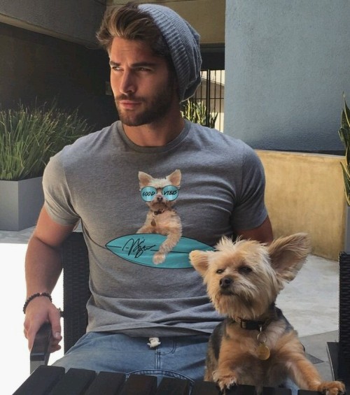 brusselsharry:  kultcity:  I would kill a person to be as attractive as this man  I would kill a person to be that dog