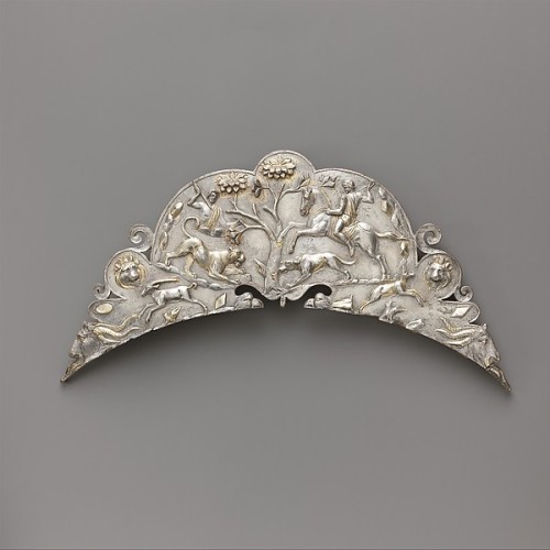 ancientanimalart:Silver handle of a large dish (via The Met)2nd–early 3rd cCERoman “The Romans prize