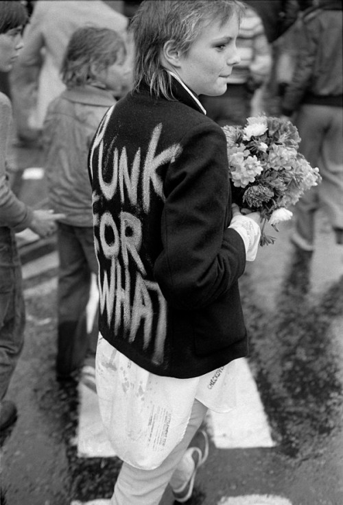  Punk Or What [1977; @King’s Road, London | ©DerekRidgers] 