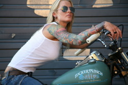 biker-queens:  Biker Queen