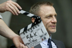 mrsalabamaworley:  Daniel Craig on-set of