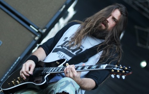 Mark Morton rockin his Cains shirt!