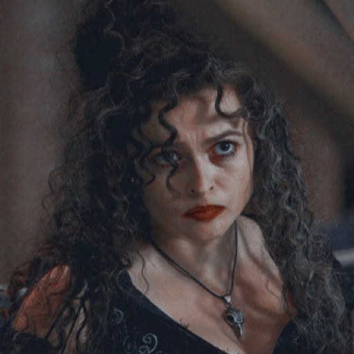 Deatheater-Emma:  My Friend Cat Did An Addams Family Crack Video…It Is The Best