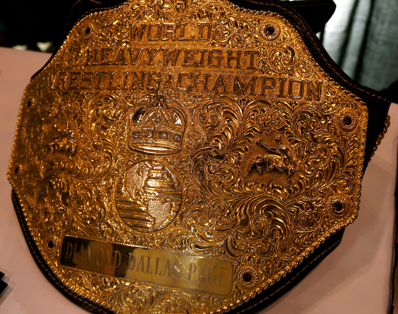 eyeseeeverything:  The Champ is Here!! 