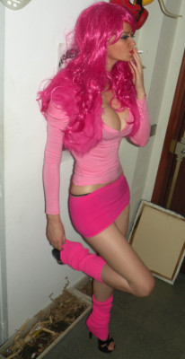 lizzyvictoria:  nataliecdsissy:  hotsissylove:  Hot Sissy Photos and Videos  Pink pink an more pink  Damn