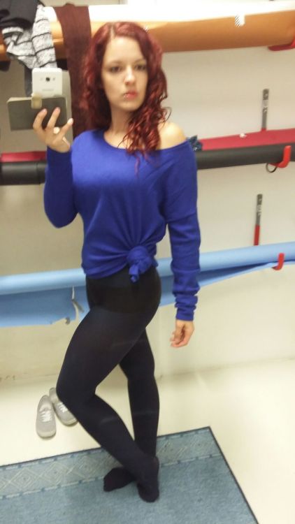 a few selfies from a shooting for one of my fans - again in a pantyhose he sent me ;) …. do y