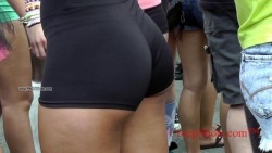 creepshots:   3 pics of this phat booty cutie