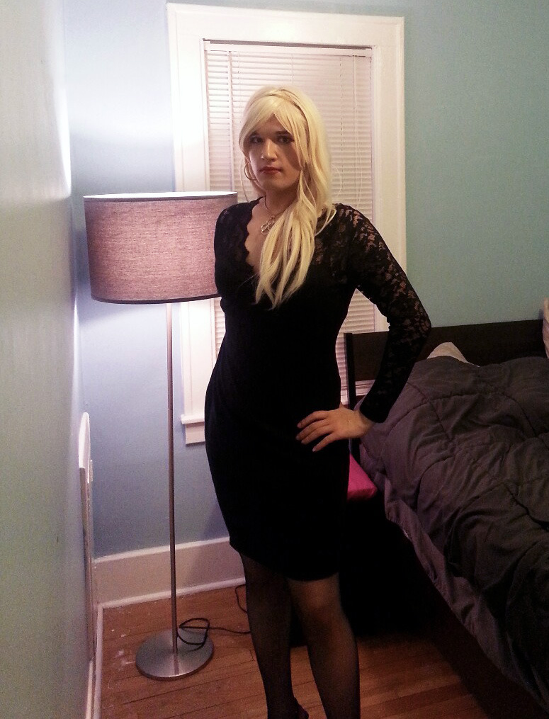 maybeegirly:  \( ‘з’)/  Diva ready, a bit of resting bitch face.