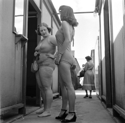 fuckyeahvintage-retro:  Obesity in the 1950s © Martha Holmes 