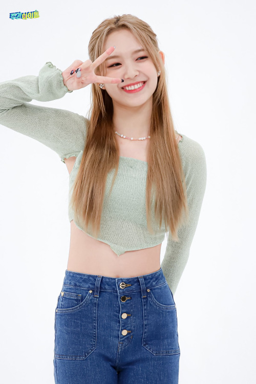 YuJeong (LIGHTSUM) - Weekly Idol Pics