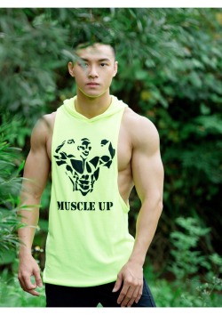 keepemgrowin:  saruisamu:    “Come muscle up with me.”