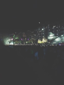 rave-nation:  Day 1 at edc the moon completes