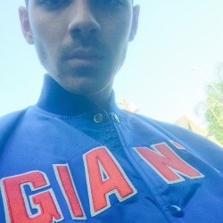 jobrosnews:  joejonas: #GIANTS 