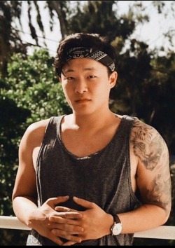 hornynsfboi:  Big dick hot Korean guy who