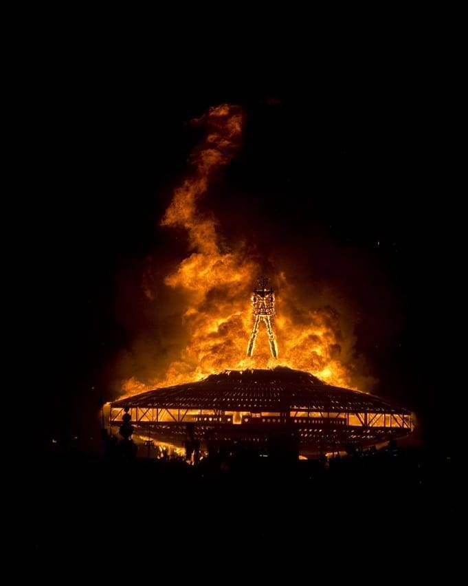 #burningman time. I always have FOMO when I don’t get to go… #burners #blackrockcity #nevada #themanburns This was my favorite man burn…