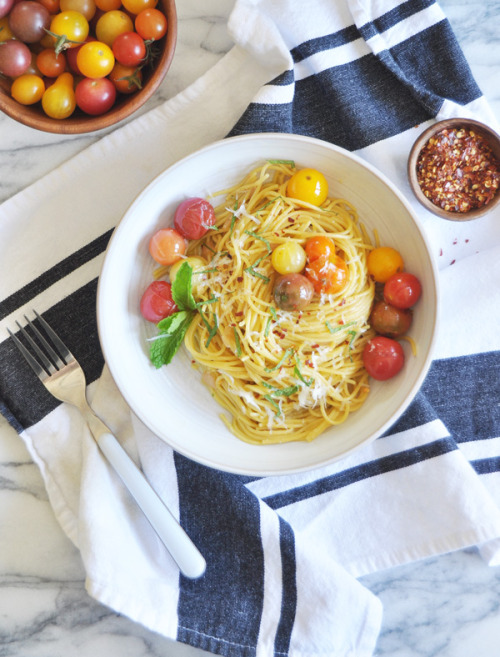 prettypasta: Summertime Pasta with Blistered Tomatoes