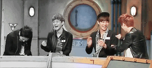 e-x-o-s:meanwhile, jongin and luhan…