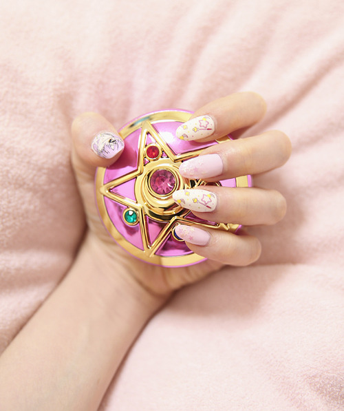 strawberry-fields-dragons:  新しいビデオ – アニメチーク » Kotakoti’s Blog em We Heart It. 