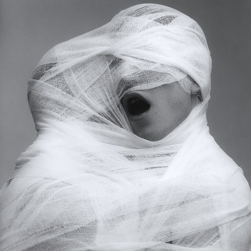 ohthentic:  66lanvin:  delautrecotedumiroir:  White Gauze, Robert Mapplethorpe, 1984.  UNTIL the END we are NOW……….No.11  Ohthentic 