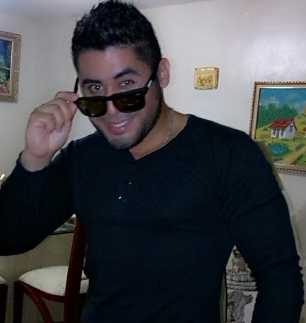 chilenosdebadoo:  Alexander, mijito rico vergon de 27 años.