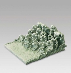 exospherique:  tacokisses: Ai Weiwei, ‘The Wave’ (porcelain, 2005) 