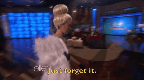 ellendegeneres: While talking about Fashion Week’s latest designs, Ellen offended one of her a