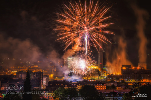 Fuegos Artificiales by PhotoGlendor