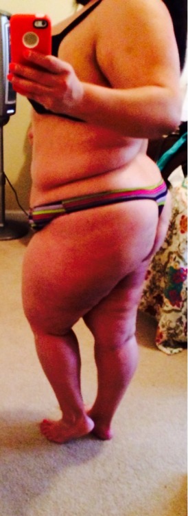 realcurveslatina2012:Life is too short to spend it at war with yourselfGlorious profile!