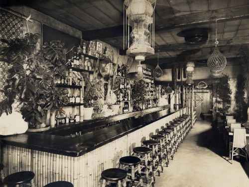 maudelynn:  Don the Beachcomber, the first Tiki Bar in America,  on McCadden St, Los Angeles c.1934  via http://theyearofhalloween.com   This place should still exist.And I should be having a drink there. Preferably a Navy Grog