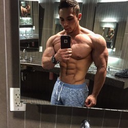 drwannabe:  Brandon Mendoza